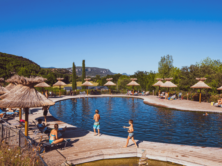 pisicine naturelle camping
